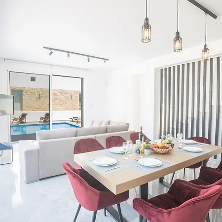 Semesterbostad Vie Bleu Mit Pool- Im Zentrum By Interhome