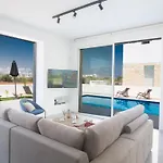 Дом отдыха Vie Bleu Mit Pool- Im Zentrum By Interhome Протарас