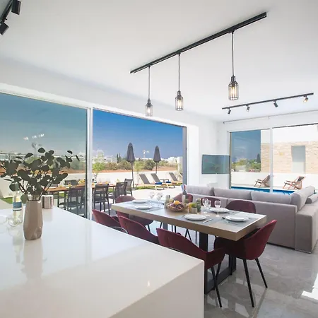 Vie Bleu Mit Pool- Im Zentrum By Interhome Feriehus *