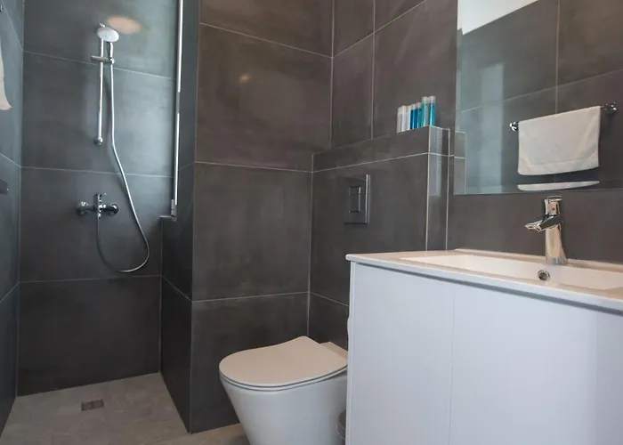 Vie Bleu Mit Pool- Im Zentrum By Interhome Prázdninový dům