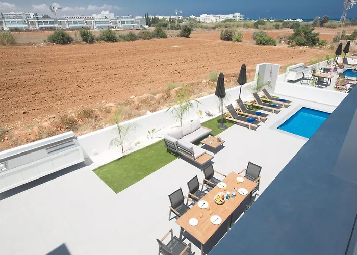 Prázdninový dům Vie Bleu Mit Pool- Im Zentrum By Interhome Protaras